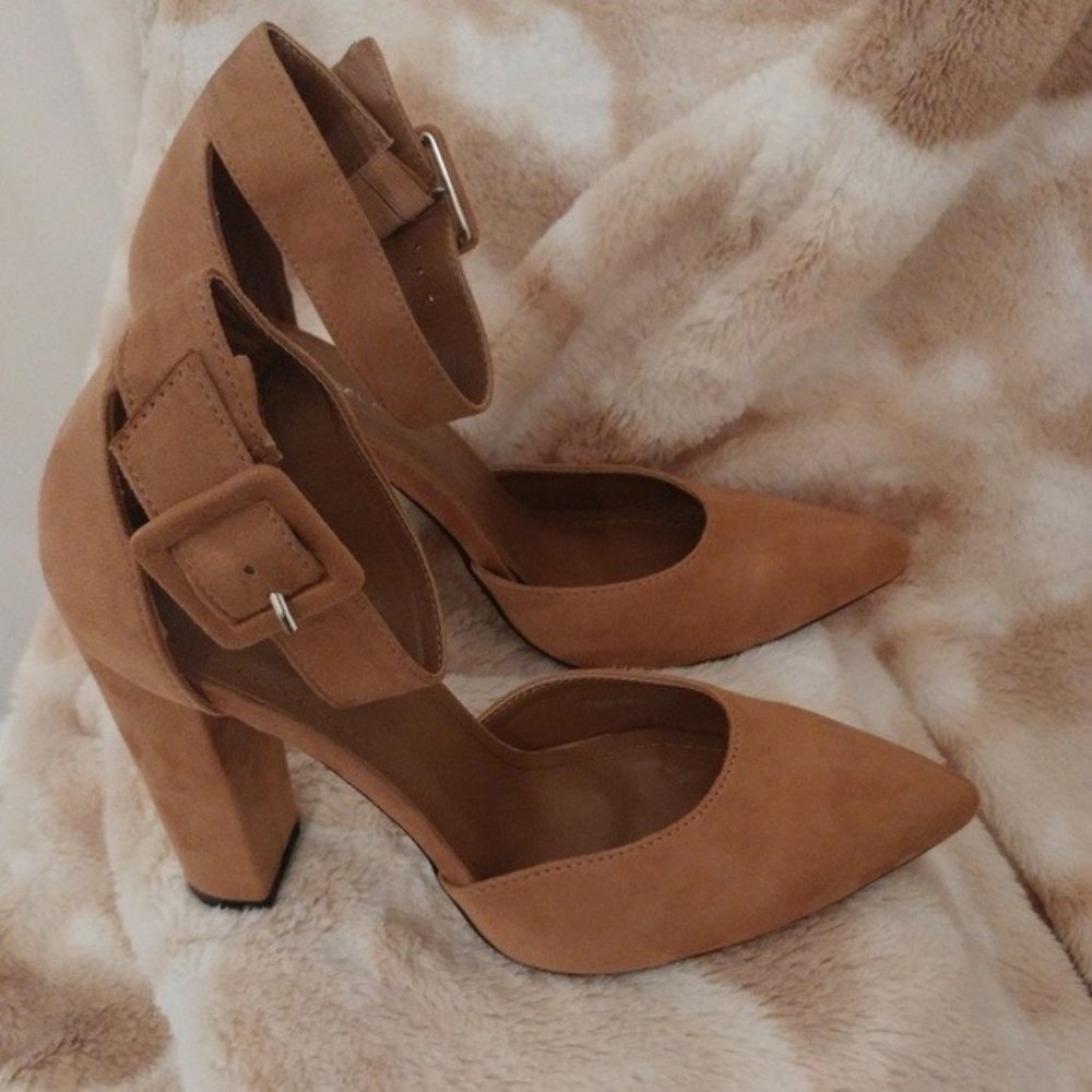 Shoe Land Tan Classic Size 10 - New In Box